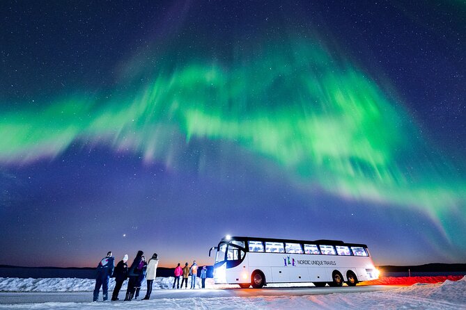 Bus Tour with Hunting Northern Lights - How the weather-based route works