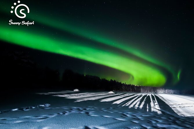 Chasing Aurora on Different Spots - Small Group - Campfire snacks when the sky is quiet