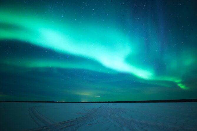 Chasing Aurora with Photographer - Small Group - Sausages and hot drinks by the fire