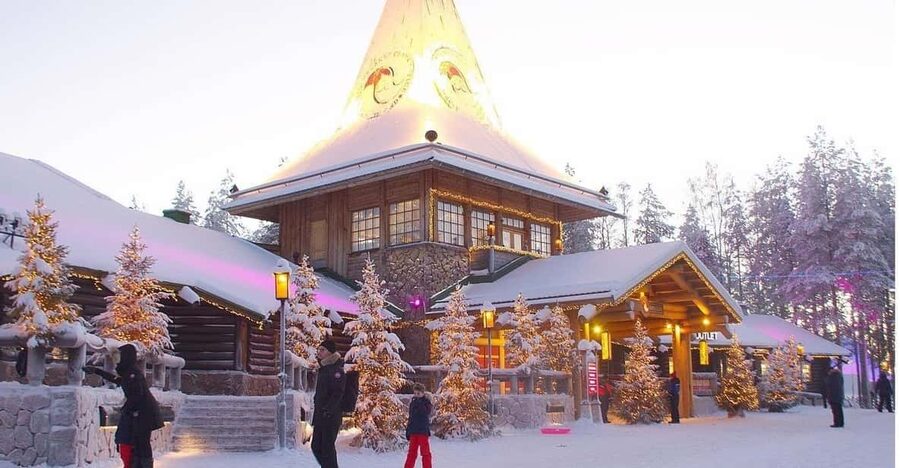 City tour and Santa Claus village visit in Lapland - Rovaniemi city history before Santa Claus Village