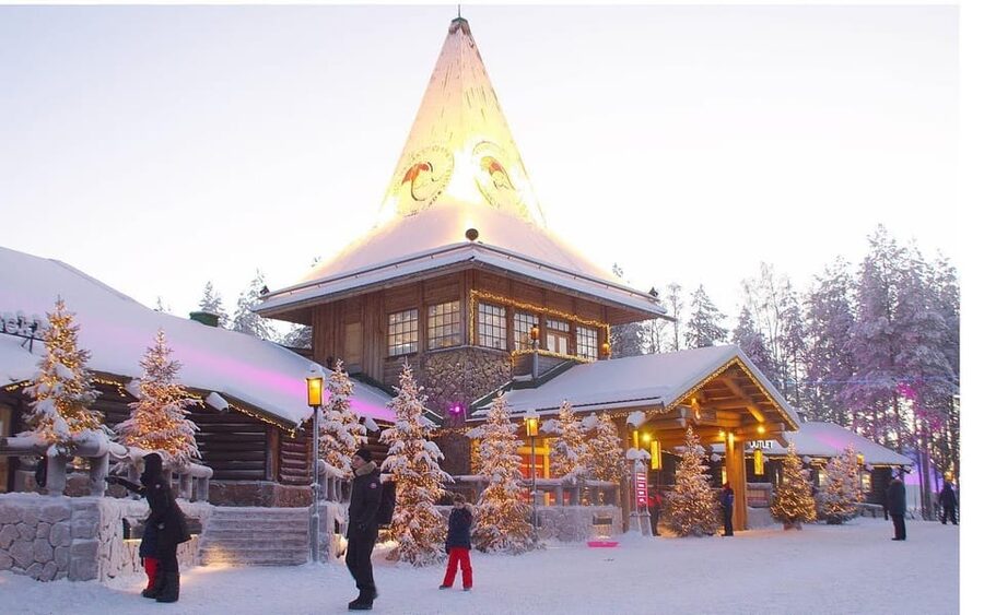 City tour and Santa Claus village visit in Lapland - Meeting at Santa Claus Hotel