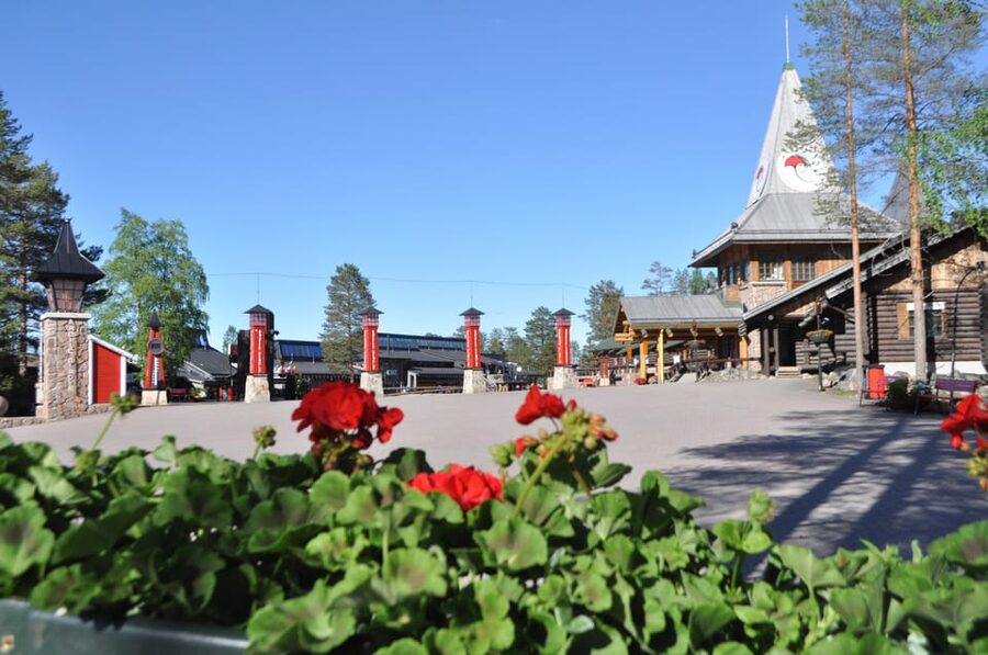 City tour and Santa Claus village visit in Lapland - Booking details that matter