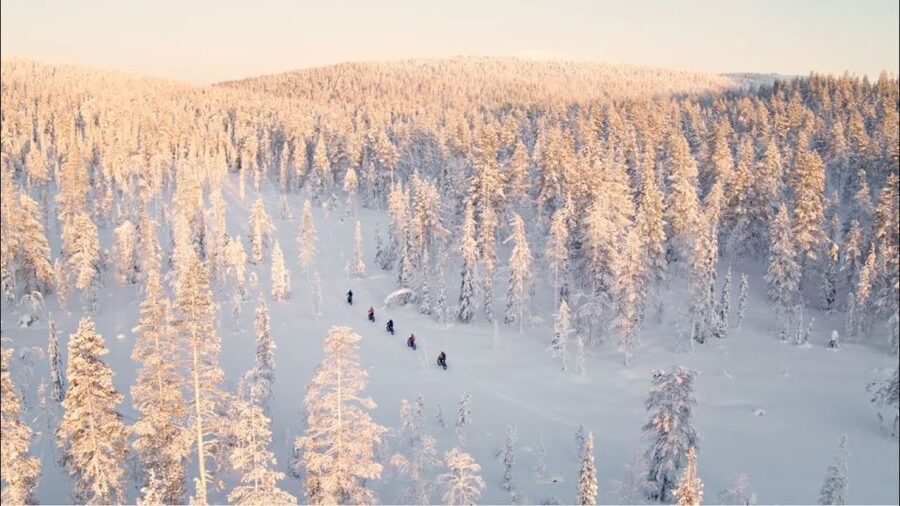 E-FatBike experience in small groups - Climbing Ounasvaara Hill