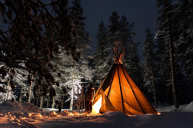 Evening Ski Trek to the Wilderness - Extra Small group - Reaching the kota and warming up by the fire