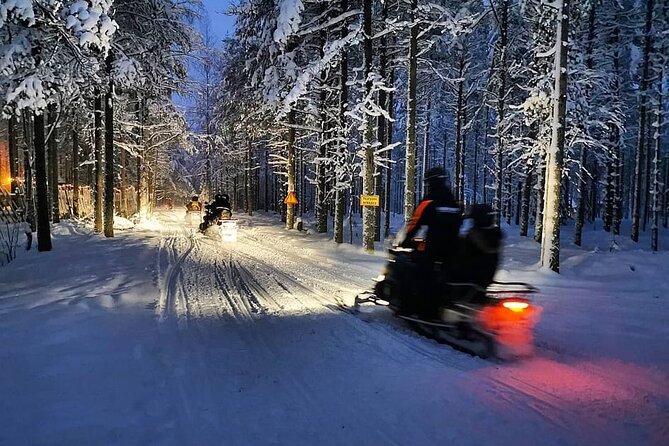Evening Snowmobile Safari in Rovaniemi - Children, family groups, and height rules
