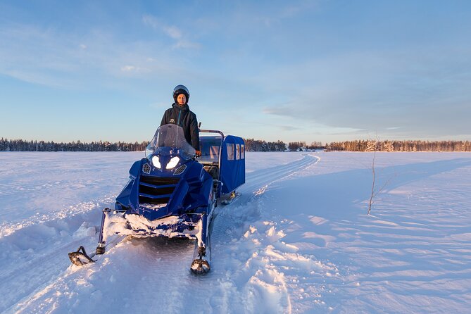 Family Snowmobiling in Rovaniemi, Apukka Resort - Pickup is the detail you must get right