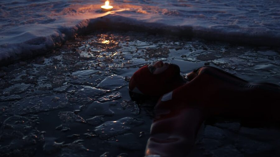 From Rovaniemi: Ice Floating under Aurora Borealis - The Northern Lights question
