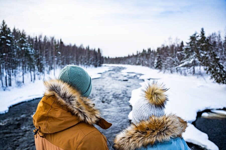 From Rovaniemi: Private Photoshoot in the Lappish Wilderness - A private session with room for eight