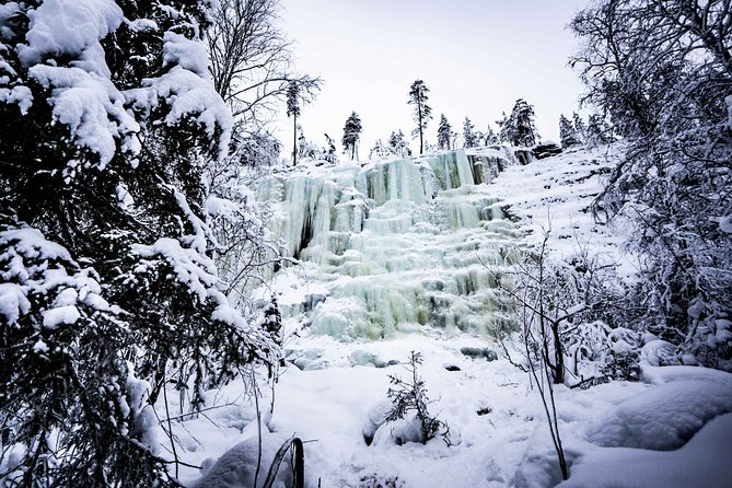 Frozen Waterfalls of Korouoma Canyon tour with Pro Photos & BBQ - The 8 a.m. start and ride from Rovaniemi