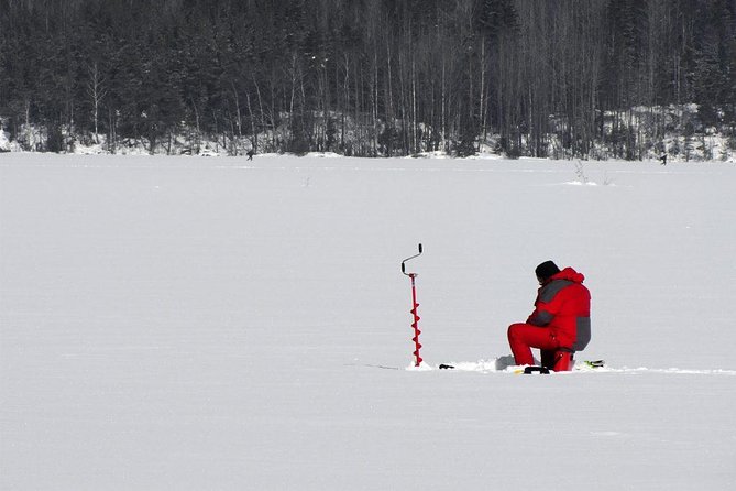 Ice Fishing and Husky - The bonfire and grilled salmon finish