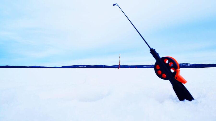 Ice fishing program in Lapland - Why the guide matters