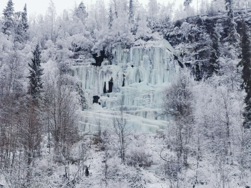 Korouoma Canyon Frozen Waterfalls Hike & Private Teepee BBQ - What the 5-kilometer hike feels like