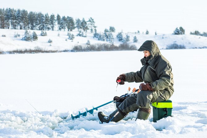 Lapland Ice Fishing Experience from Rovaniemi - From Rovaniemi to a Frozen Finnish Lake