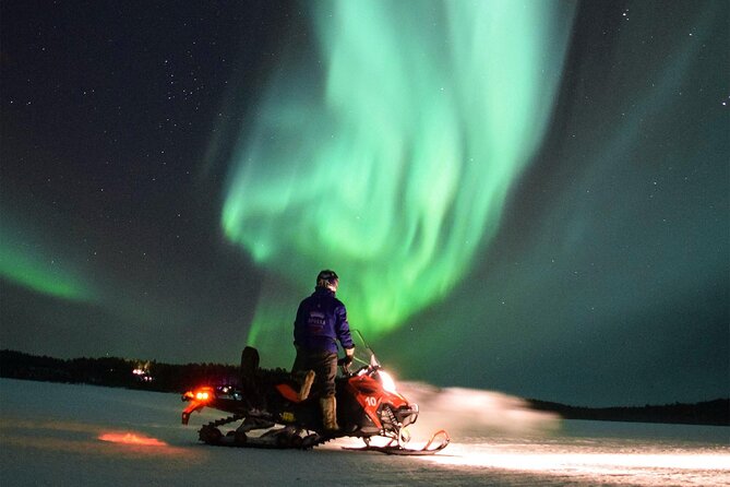 Night Snowmobile Safari, Rovaniemi - Warm clothing and the bonfire pause