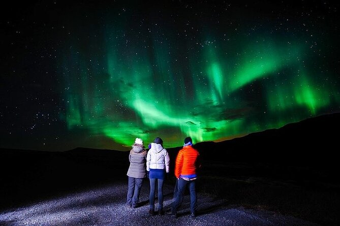 Northern Lights Hunt Including Snacks on Campfire from Rovaniemi - Clothing matters more than the campfire