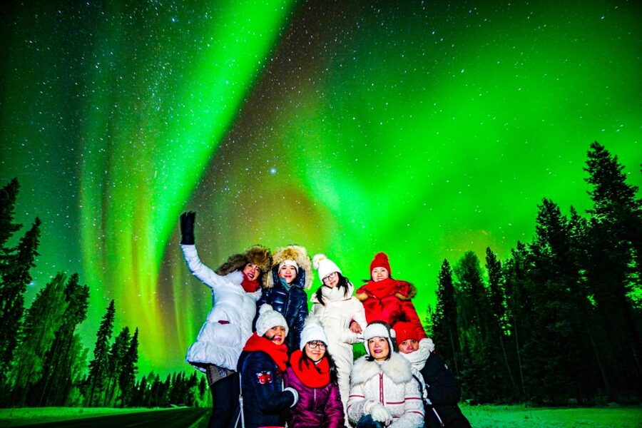Northern Lights Hunting Adventure in Lapland - Photos that arrive the next day