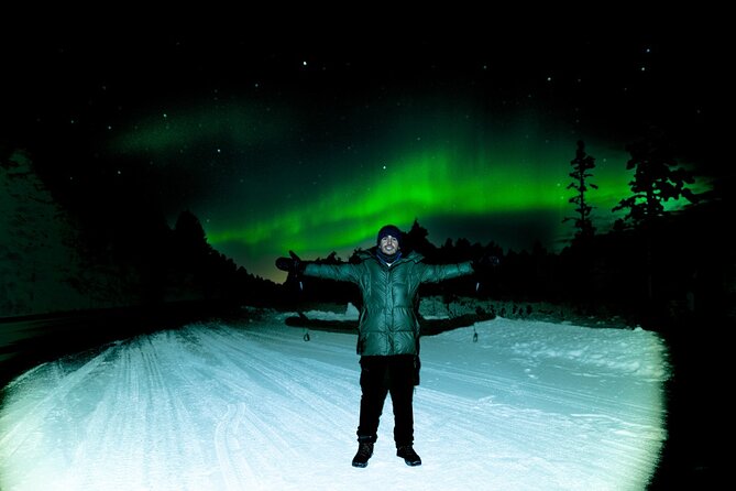 Northern Lights Rovaniemi: Guaranteed Tour with Local Guide - Photos, memories, and an important warning