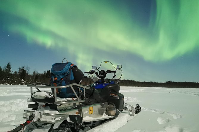Northern Lights Sledge Ride - Getting dressed for a minus 25 degree night