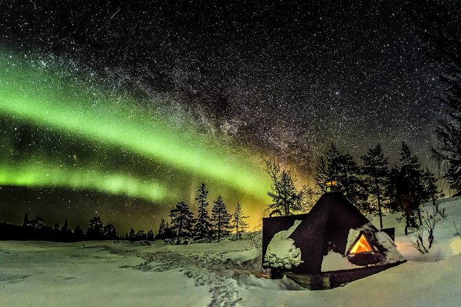 Northern Lights Snowmobile Sleigh Ride - Communication and the pace of the evening