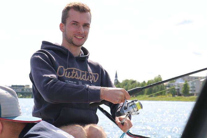 Private Guided Fishing Boat Tour in Rovaniemi - A private afternoon on the Ounas River