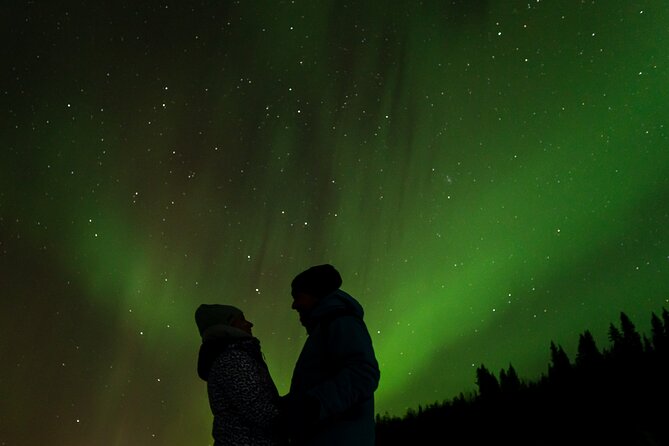 Private Northern Lights Photography Hunting - The guides make or break the evening