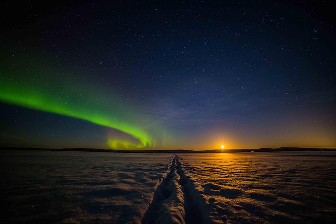 Private Northern Lights photography tour in Rovaniemi - Warm clothing changes the experience