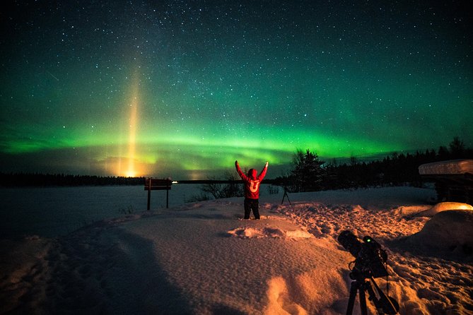 Private Northern Lights photography tour in Rovaniemi - Photography help for cameras and phones