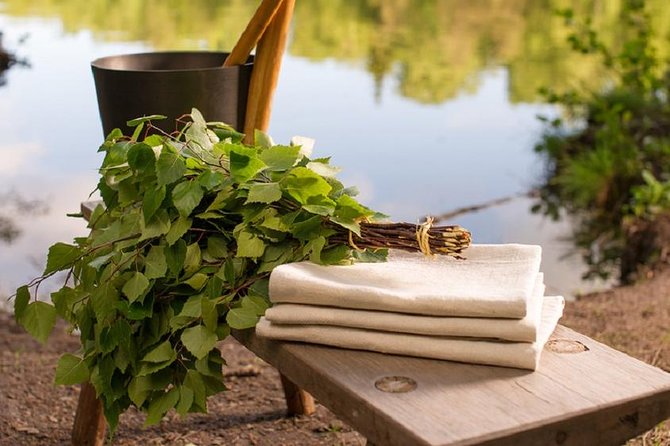 Private Traditional Lakeside Sauna with Midnight Sun - Why the midnight-sun timing matters