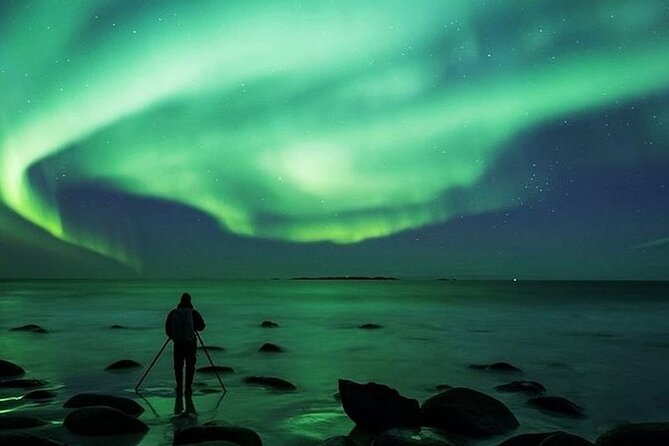 Reflections of the Northern Lights - Choosing the night’s forest viewpoint