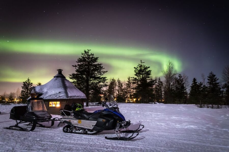 Rovaniemi: Aurora Borealis Snowmobile Safari with Campfire - Searching for the Northern Lights