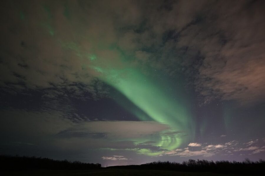 Rovaniemi: Aurora Borealis Tour - Photography help for phones and cameras