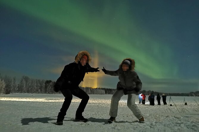 Rovaniemi: Aurora Hunting & Photography Tour - What the guide adds to the night