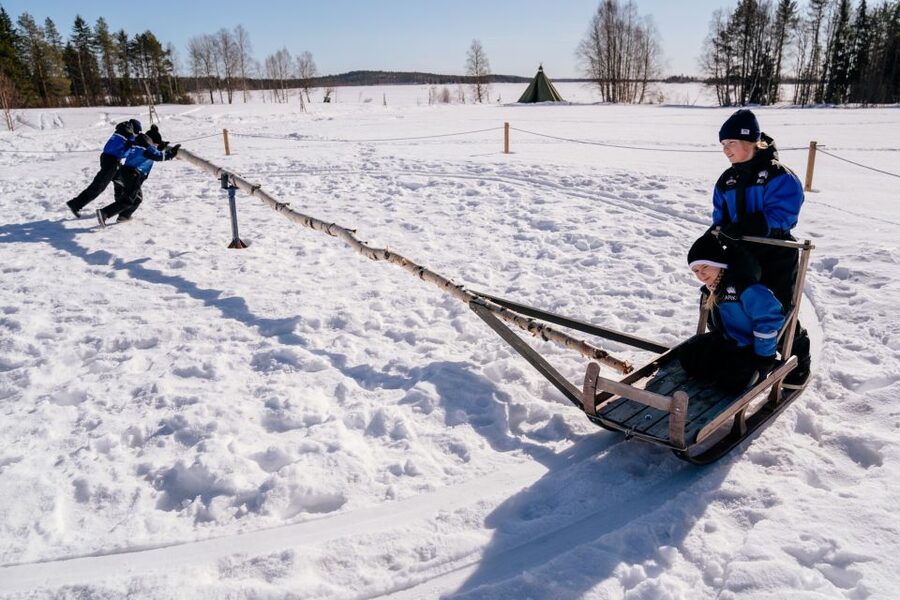 Rovaniemi: Full-Day Snow and Fun Activities - Mini snowmobiles for children aged 5 to 10