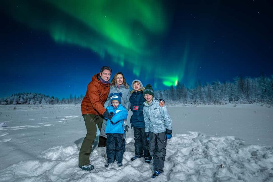 Rovaniemi: Guaranteed Northern Lights Tour with Photos - Pickup in Rovaniemi and the first hours on the road