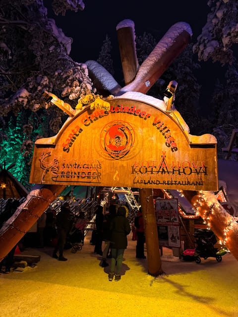 Rovaniemi: Guided Tour of Santa Claus Village - Santa’s Main Post Office and the Lapland postcard ritual