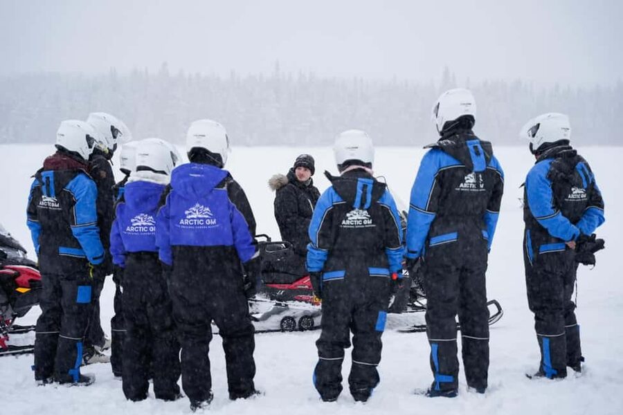 Rovaniemi: Guided Wilderness Snowmobile Safari & Barbeque - Guides, group size, and the feel of the outing