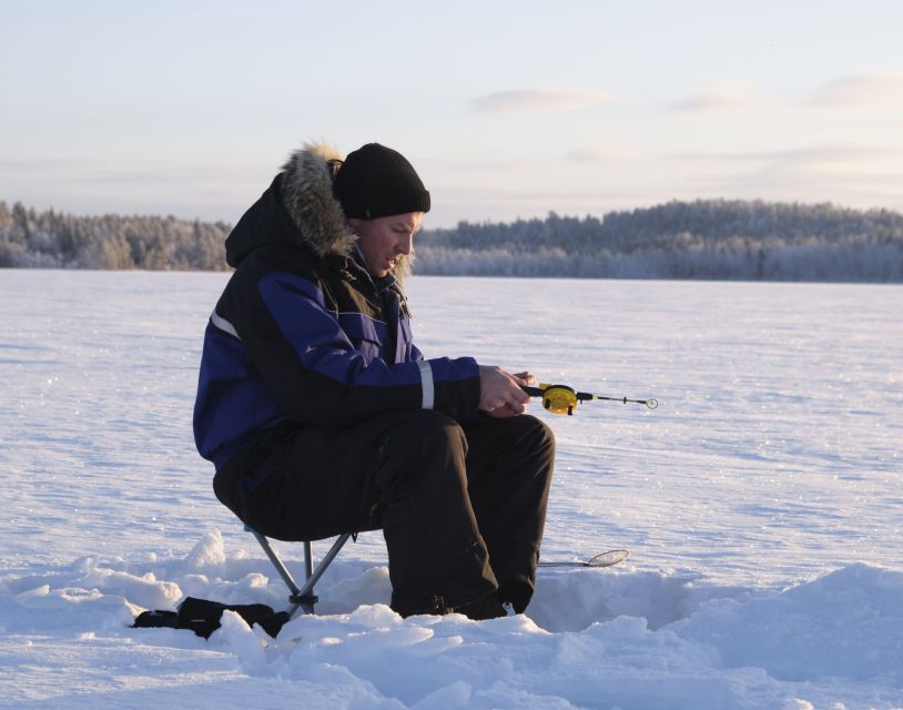 Rovaniemi: Ice-Fishing like a Finn - Dressing for a hole in the lake