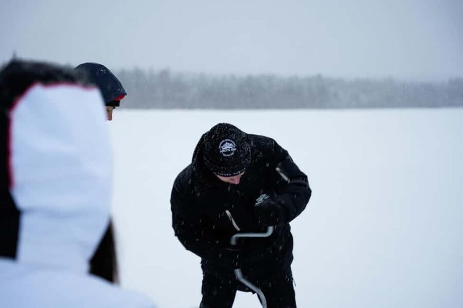 Rovaniemi: Ice Fishing Small Group Tour & Barbeque - Booking, timing, and cancellation details