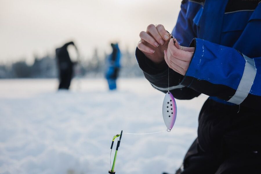 Rovaniemi: Ice Fishing & Snowmobile Safari Combo Day - A 20-Kilometer Ride Beyond Rovaniemi