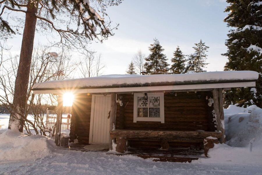 Rovaniemi: Lappish Evening Experience with Dinner - What the wood-fired sauna adds