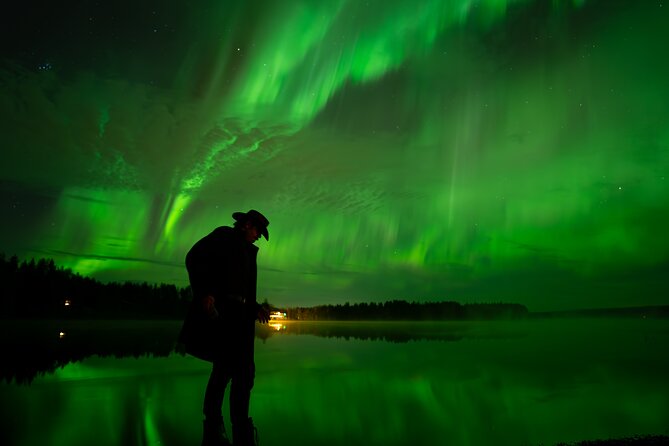Rovaniemi: Northern Lights Small Group Money-Back Guarantee - Professional photos, and how to get the best files
