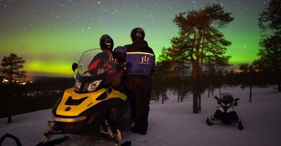 Rovaniemi: Northern Lights Snowmobile Hunt - The shared snowmobile setup