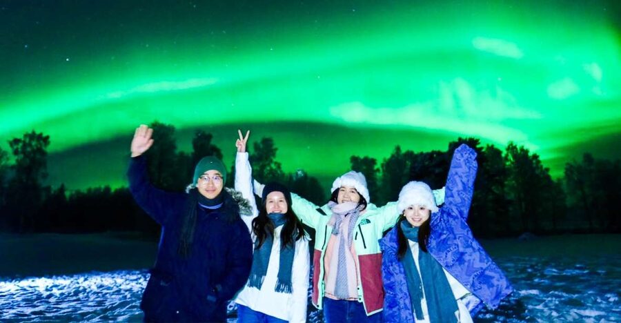 Rovaniemi: Northern Lights Tour with Guaranteed Sightings - The late return is part of the deal