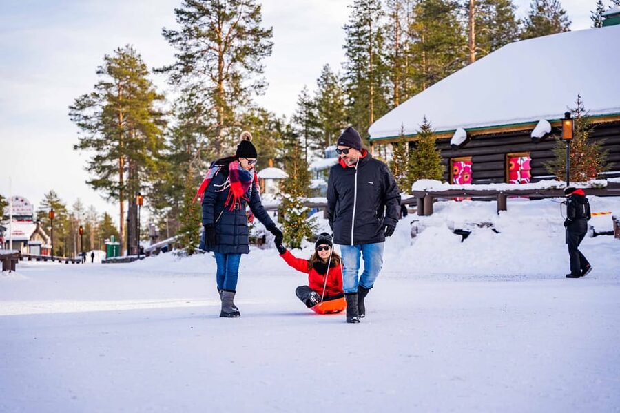 Rovaniemi: Private Pro Photoshoot in Santa Claus Village - Who will get the most from this experience