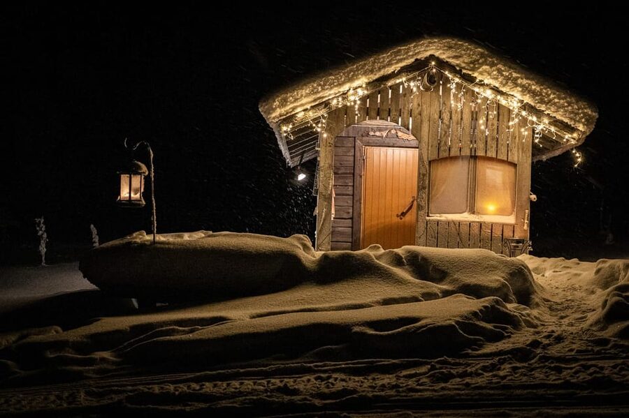 Rovaniemi: Private Sauna and Ice Swimming Tour with Snacks - The ice hole: quick, cold, and entirely optional in spirit
