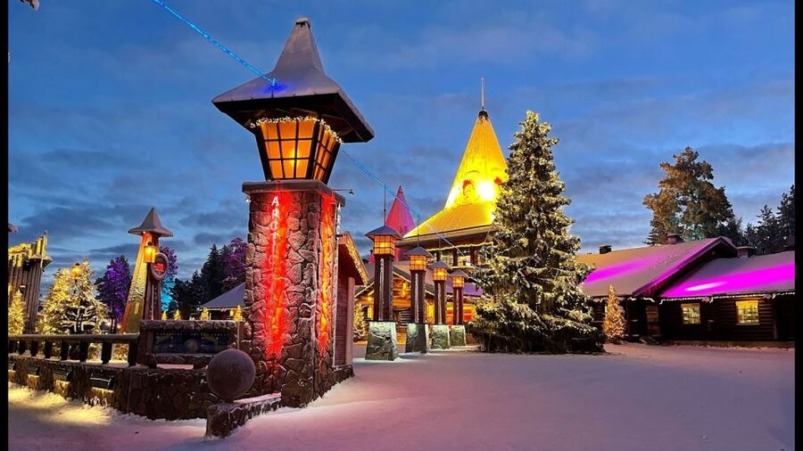 Rovaniemi: Santa Claus Village Visit with Hotel Pickup - The optional reindeer visit and winter clothing