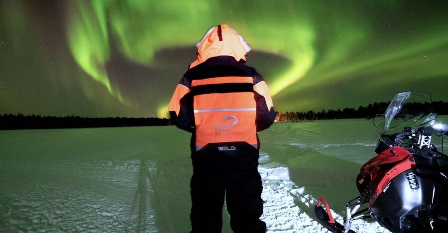 Rovaniemi: Search for Northern Lights Snowmobiling Trip - Riding into the Arctic night outside Rovaniemi