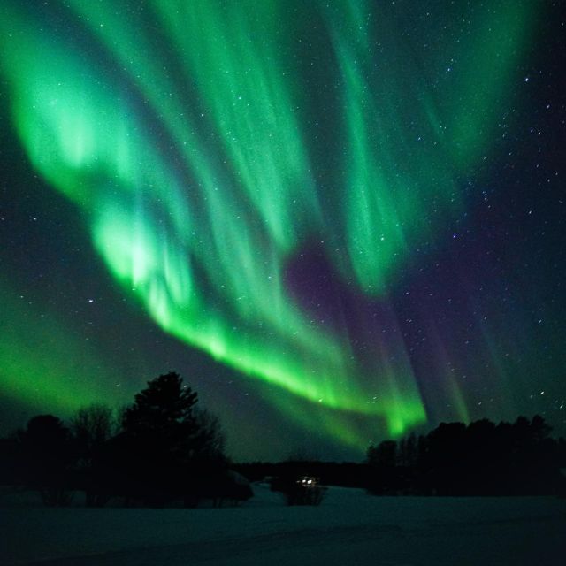 Rovaniemi: Small Group Aurora Hunt-full money back guarantee - Photography that is included in the price