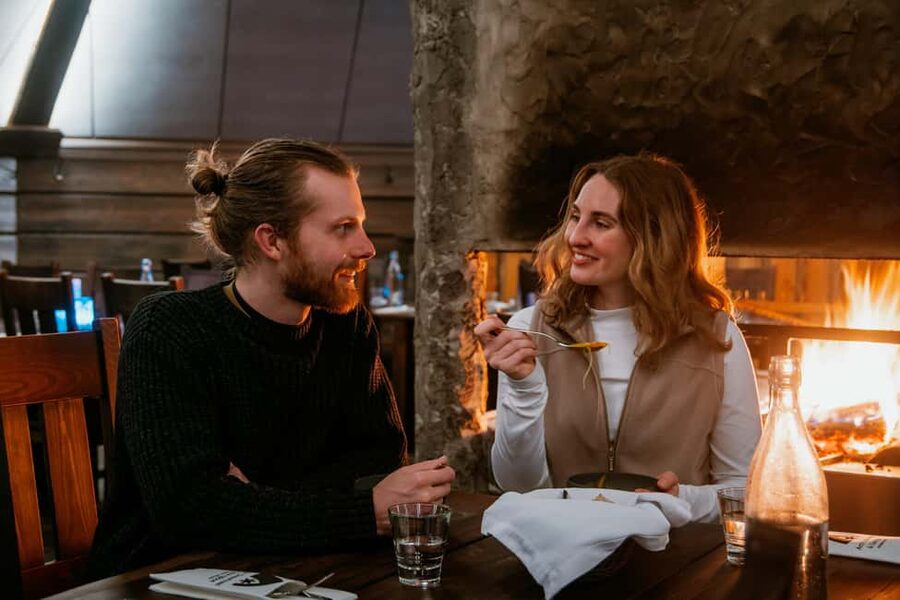 Rovaniemi: Snow Hotel Tour and Ice Restaurant Dinner - Who will enjoy this evening most?