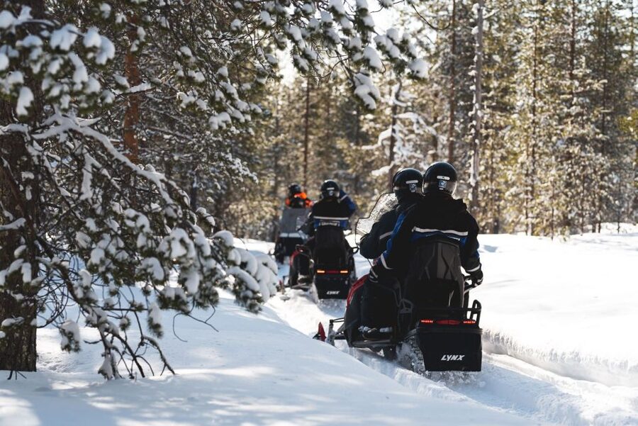 Rovaniemi: Snowmobile Adventure Tour for Adults Only - Getting dressed for Lapland’s cold